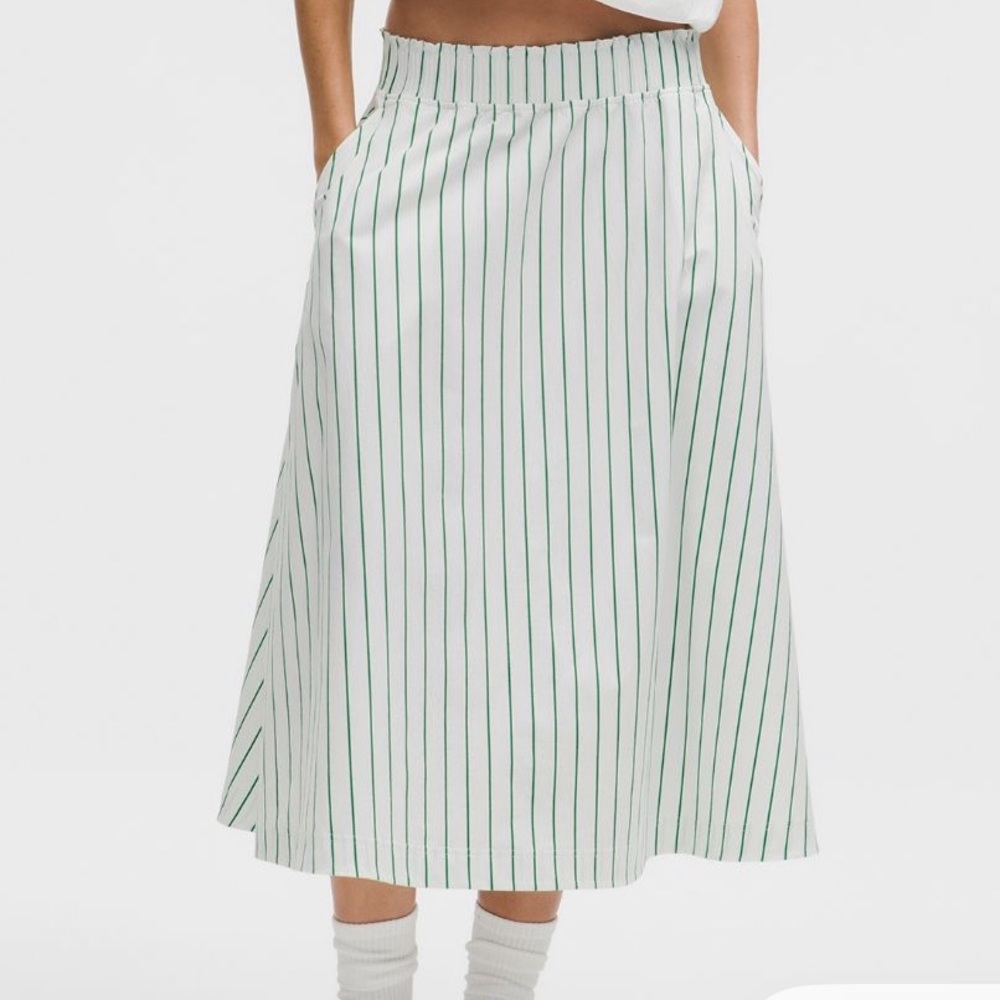 *sold* NWT Lululemon Stretch Woven Ruffle-Waist Midi Skirt White  M - Picture 7 of 9